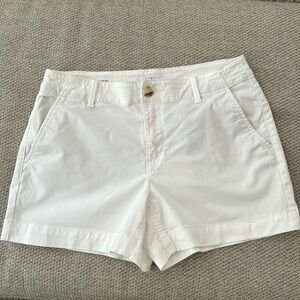 White Loft the Washed Twill 4” shorts. Excellent condition. Size 4